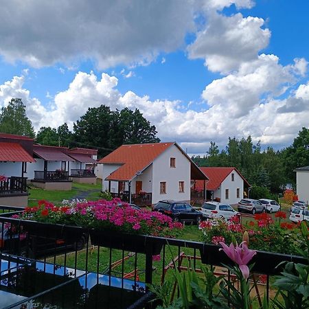 Chaty a Apartmány Hracholusky Kemp Kosatka Pnovany Exterior foto