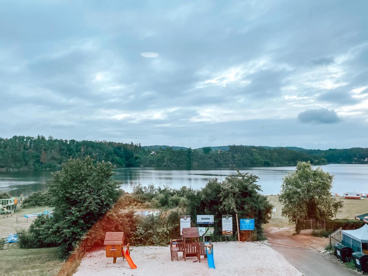 Chaty a Apartmány Hracholusky Kemp Kosatka Pnovany Exterior foto