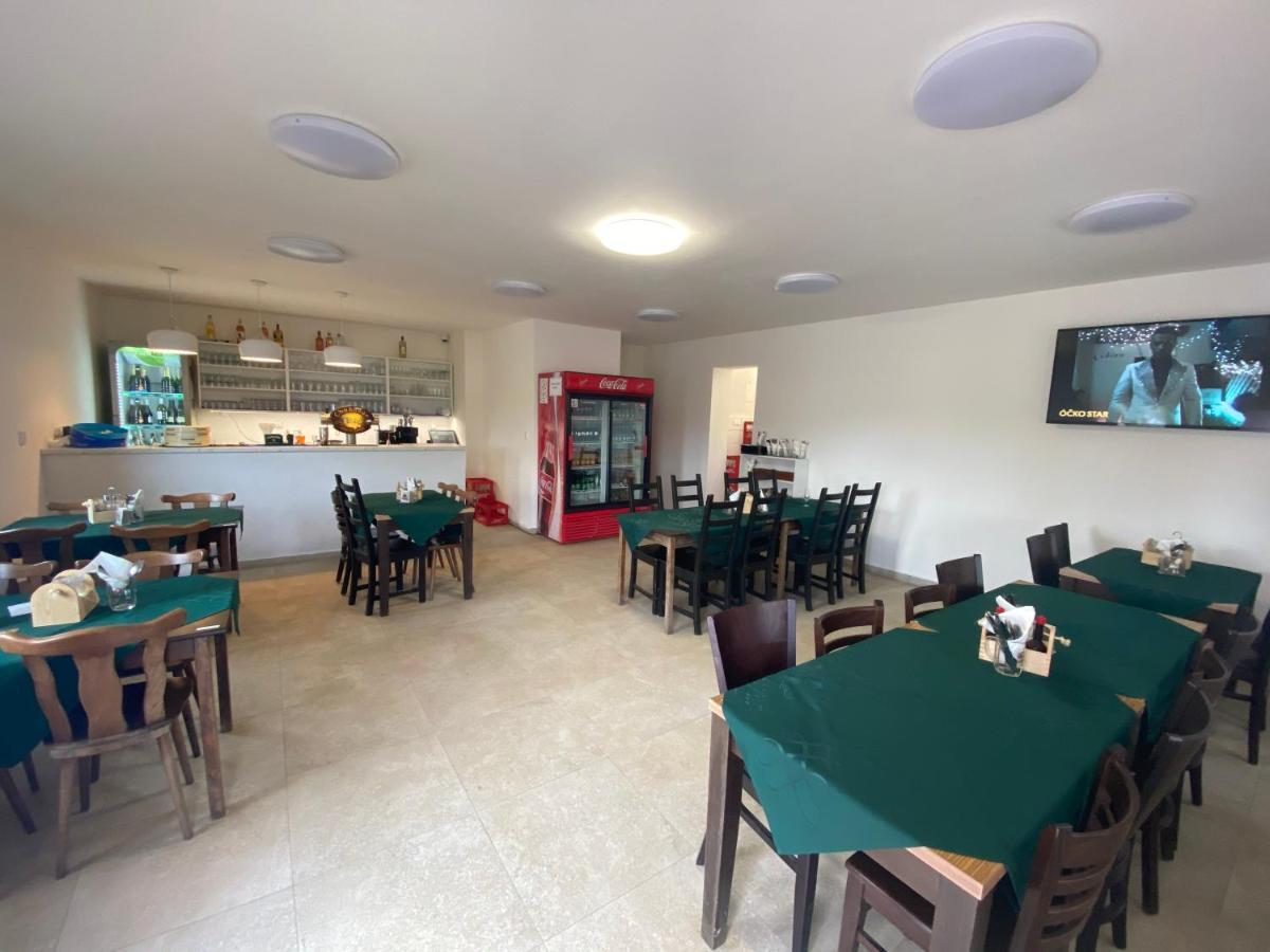 Chaty a Apartmány Hracholusky Kemp Kosatka Pnovany Exterior foto