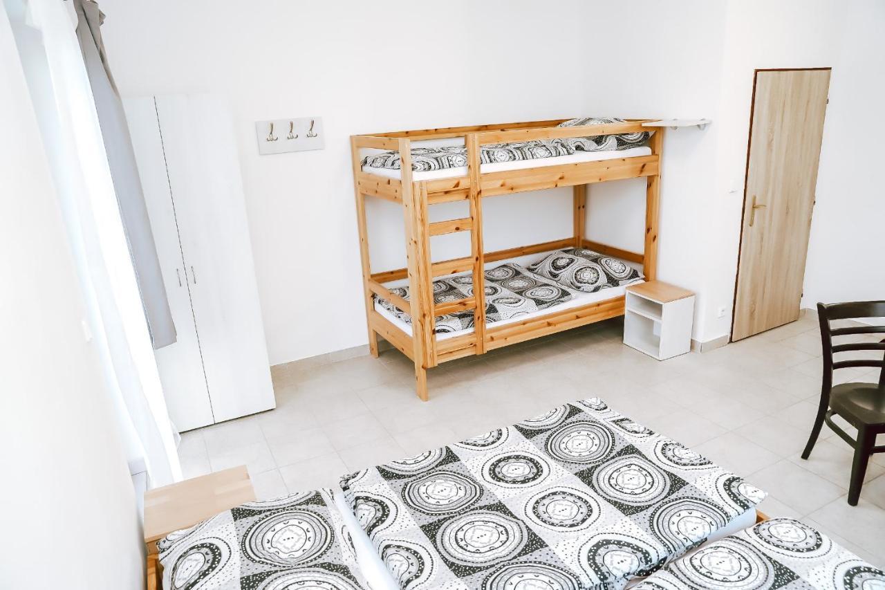 Chaty a Apartmány Hracholusky Kemp Kosatka Pnovany Exterior foto