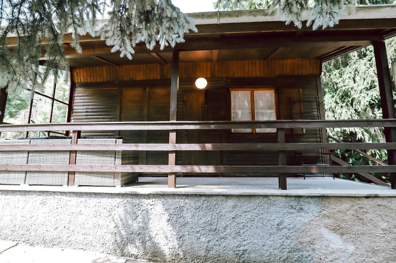 Chaty a Apartmány Hracholusky Kemp Kosatka Pnovany Exterior foto