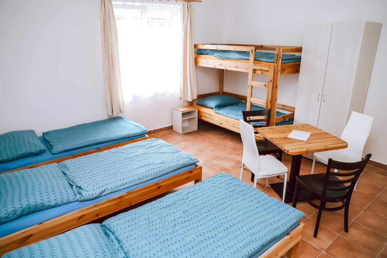 Chaty a Apartmány Hracholusky Kemp Kosatka Pnovany Exterior foto