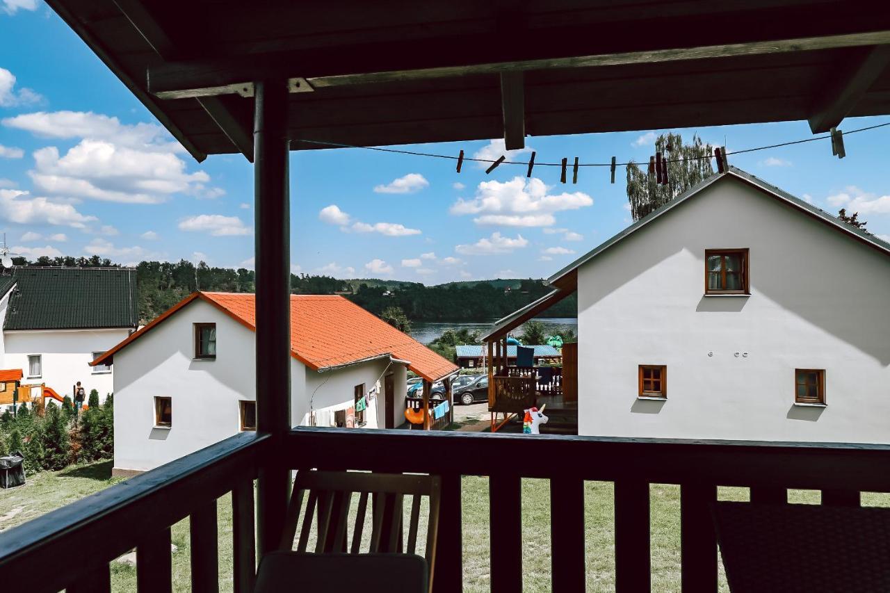 Chaty a Apartmány Hracholusky Kemp Kosatka Pnovany Exterior foto