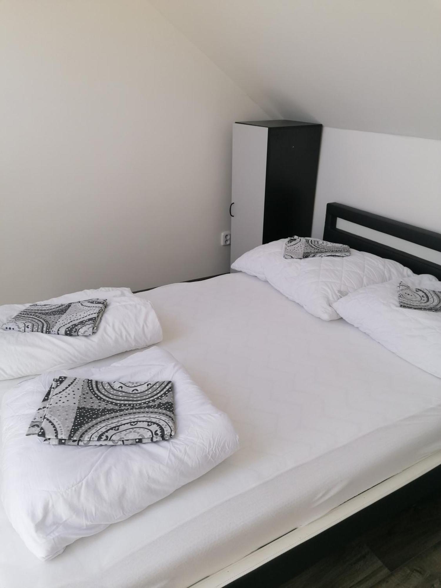 Chaty a Apartmány Hracholusky Kemp Kosatka Pnovany Exterior foto